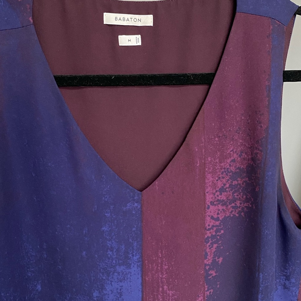 Aritzia Babaton Sleeveless Blouse. Size M